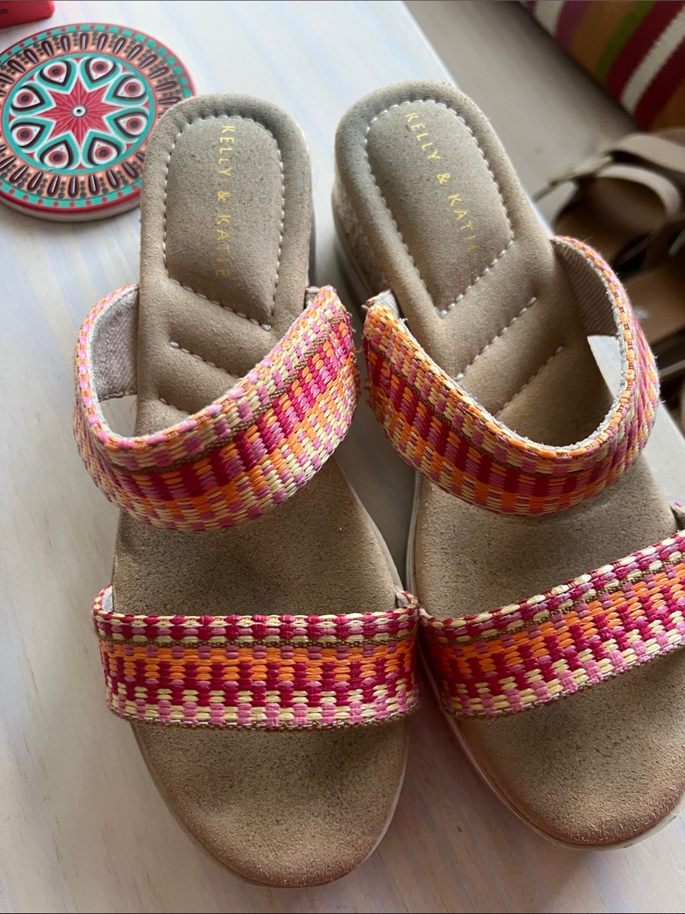 Kelly & Katie Multicolor Woven Platform Slide Sandals - Picture 2 of 7